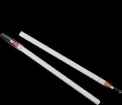 2 Stuks - Voortekenpotlood WIT – PMU – Watervast Wenkbrauw Potlood – Permanente Make-up – PMU Potlood Wit – Stripbaar Wit Voortekenpotlood 7 2 Stuks - Voortekenpotlood WIT – PMU – Watervast Wenkbrauw Potlood – Permanente Make-up – PMU Potlood Wit – Stripbaar Wit Voortekenpotlood -Cosmetisch Korting 1200x1042 1