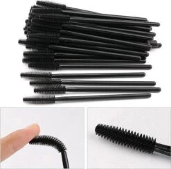 Lashes & More – 50 Stuks Siliconen WimperBorsteltjes – Zwart - Mascara Borsteltjes - Mascara Borstel - Wimper Borstel - Siliconen Wimperborstel - Wimperborstel Voor Wimper Extensions - Siliconen Wenkbrauwborstel -Siliconen Top - Wenkbrauw Kwast 7 Lashes & More – 50 Stuks Siliconen WimperBorsteltjes – Zwart - Mascara Borsteltjes - Mascara Borstel - Wimper Borstel - Siliconen Wimperborstel - Wimperborstel Voor Wimper Extensions - Siliconen Wenkbrauwborstel -Siliconen Top - Wenkbrauw Kwast -Cosmetisch Korting 1200x1186 2