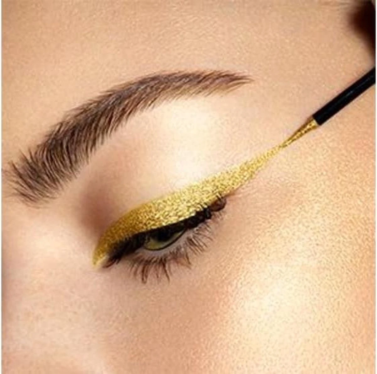 Rimmel London Wonder Swipe Eyeliner - 002 Instafamous 14 Rimmel London Wonder Swipe Eyeliner - 002 Instafamous - Afbeelding 14