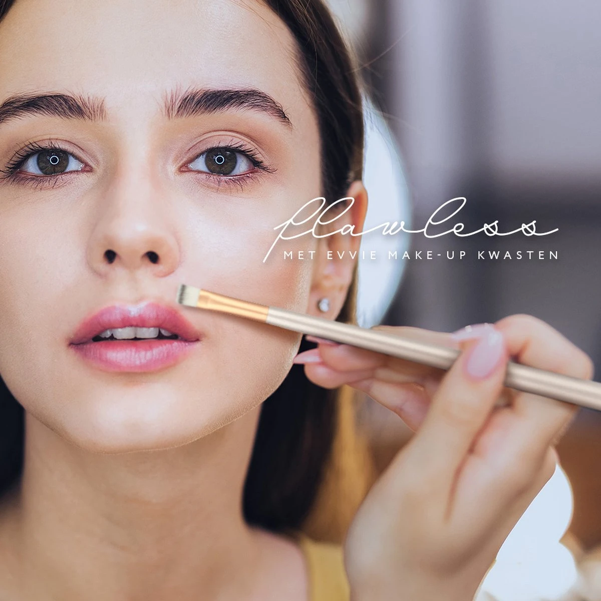 Professionele Make-up Kwastenset - 12 Delig - Beige-Goud 4 Professionele Make-up Kwastenset - 12 Delig - Beige-Goud - Afbeelding 4