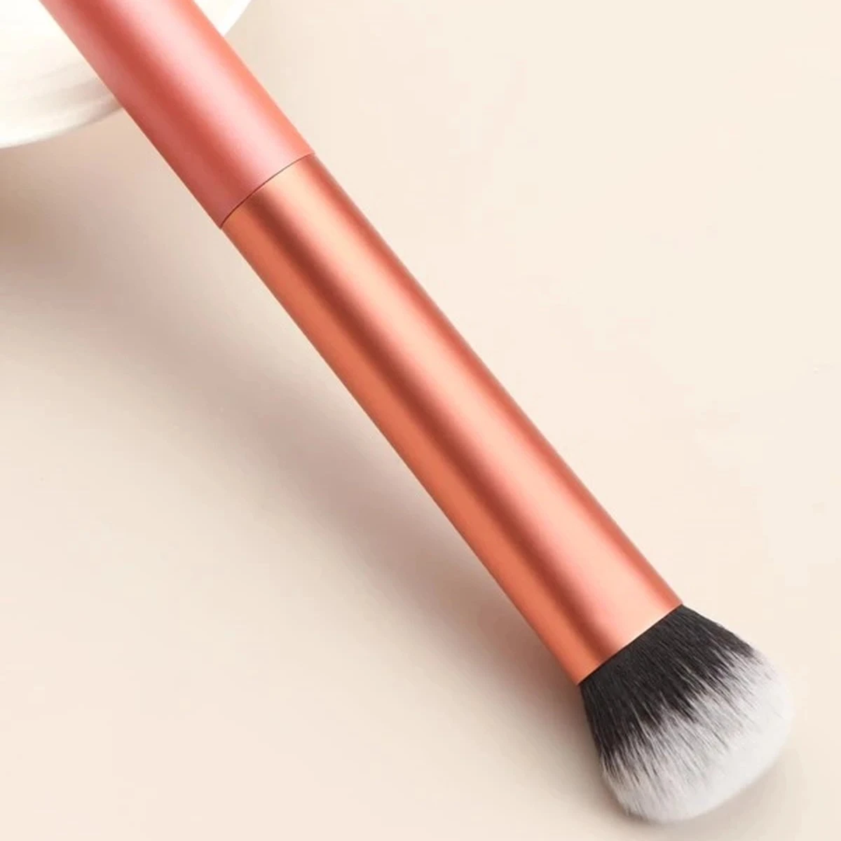 Foundation Kwast - Foundation Brush - Borstel - Foundationkwast - Blushkwast - Blush Stick - Ronde Kop - Rosé 4 Foundation Kwast - Foundation Brush - Borstel - Foundationkwast - Blushkwast - Blush Stick - Ronde Kop - Rosé - Afbeelding 4