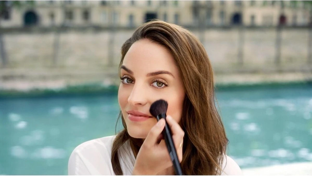 Bourjois - Delice De Poudre Bronzing Powder Browning Powder 52 16.5G 4 Bourjois - Delice De Poudre Bronzing Powder Browning Powder 52 16.5G - Afbeelding 4