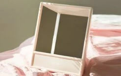 MRMR - The Non-reversing Mirror - Zonder Links & Rechts Gespiegeld - Make Up Spiegel -Cosmetisch Korting 1200x757 6