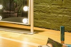 United Entertainment - Hollywood Spiegel Met 12 LEDs - 36x47,5 Cm - Wit 12 United Entertainment - Hollywood Spiegel Met 12 LEDs - 36x47,5 Cm - Wit -Cosmetisch Korting 1200x800 24