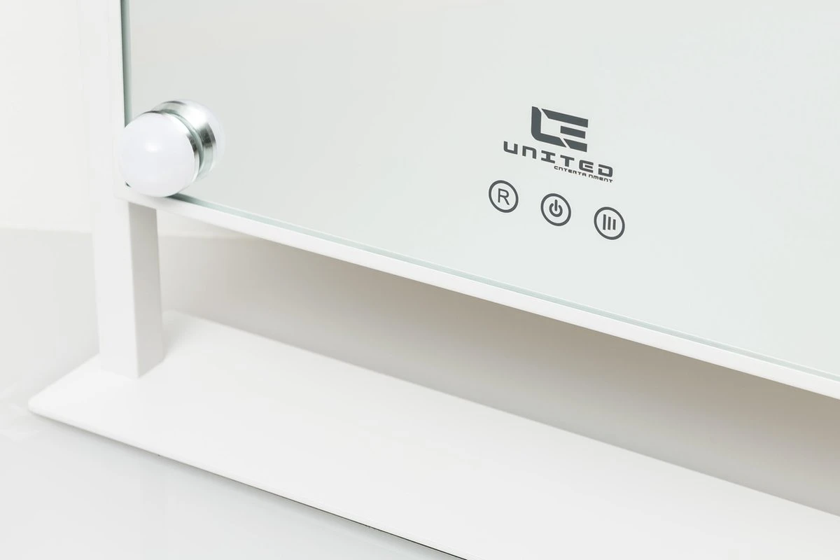 United Entertainment - Hollywood Spiegel Met 12 LEDs - 36x47,5 Cm - Wit 9 United Entertainment - Hollywood Spiegel Met 12 LEDs - 36x47,5 Cm - Wit - Afbeelding 9