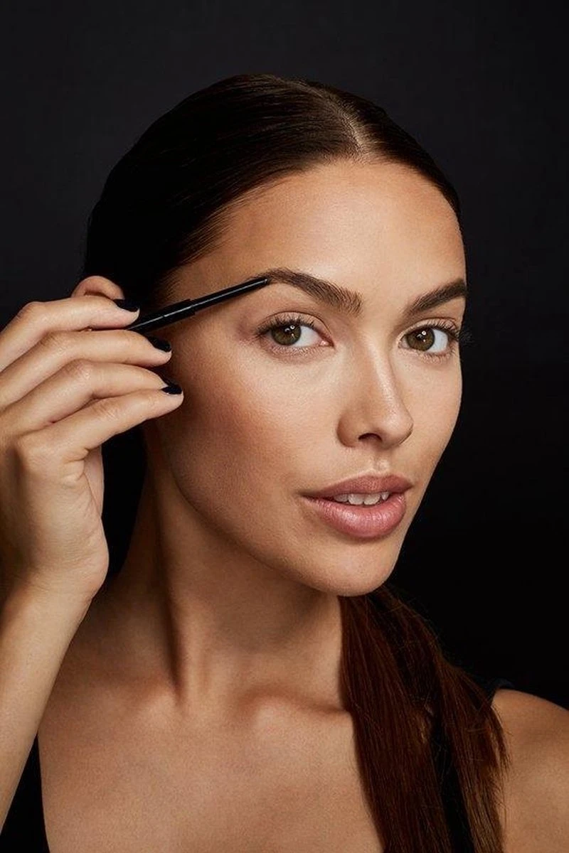 Maybelline Brow Satin Wenkbrauwpotlood - 025 Brunette 2 Maybelline Brow Satin Wenkbrauwpotlood - 025 Brunette - Afbeelding 2