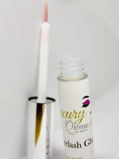 Luxuryqueenlashes Wimperlijm - Clear, Doorzichtig (2st) (NIEUWE VERPAKKING) 6 Luxuryqueenlashes Wimperlijm - Clear, Doorzichtig (2st) (NIEUWE VERPAKKING) -Cosmetisch Korting 904x1200 2