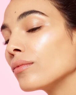 L’Oréal Paris 01 Iconoc Glow Highlighter - Poeder Highlighter - 9 Gr. -Cosmetisch Korting 957x1200